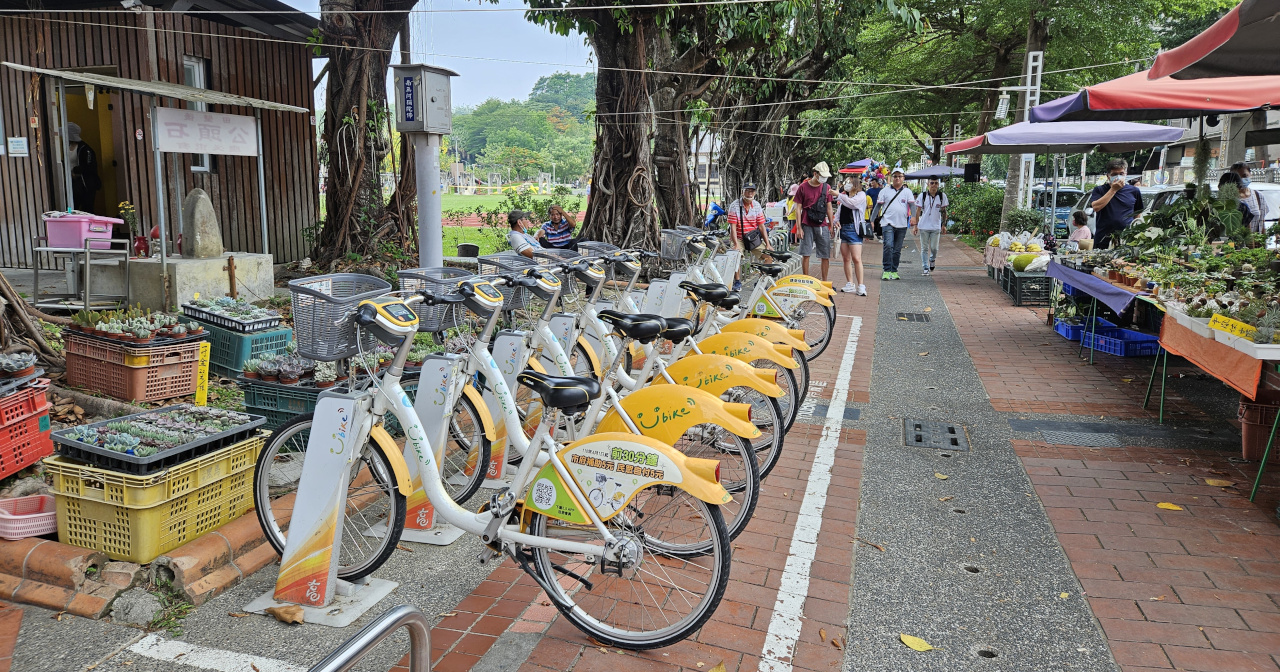 Qishan Trip via Public Transportation