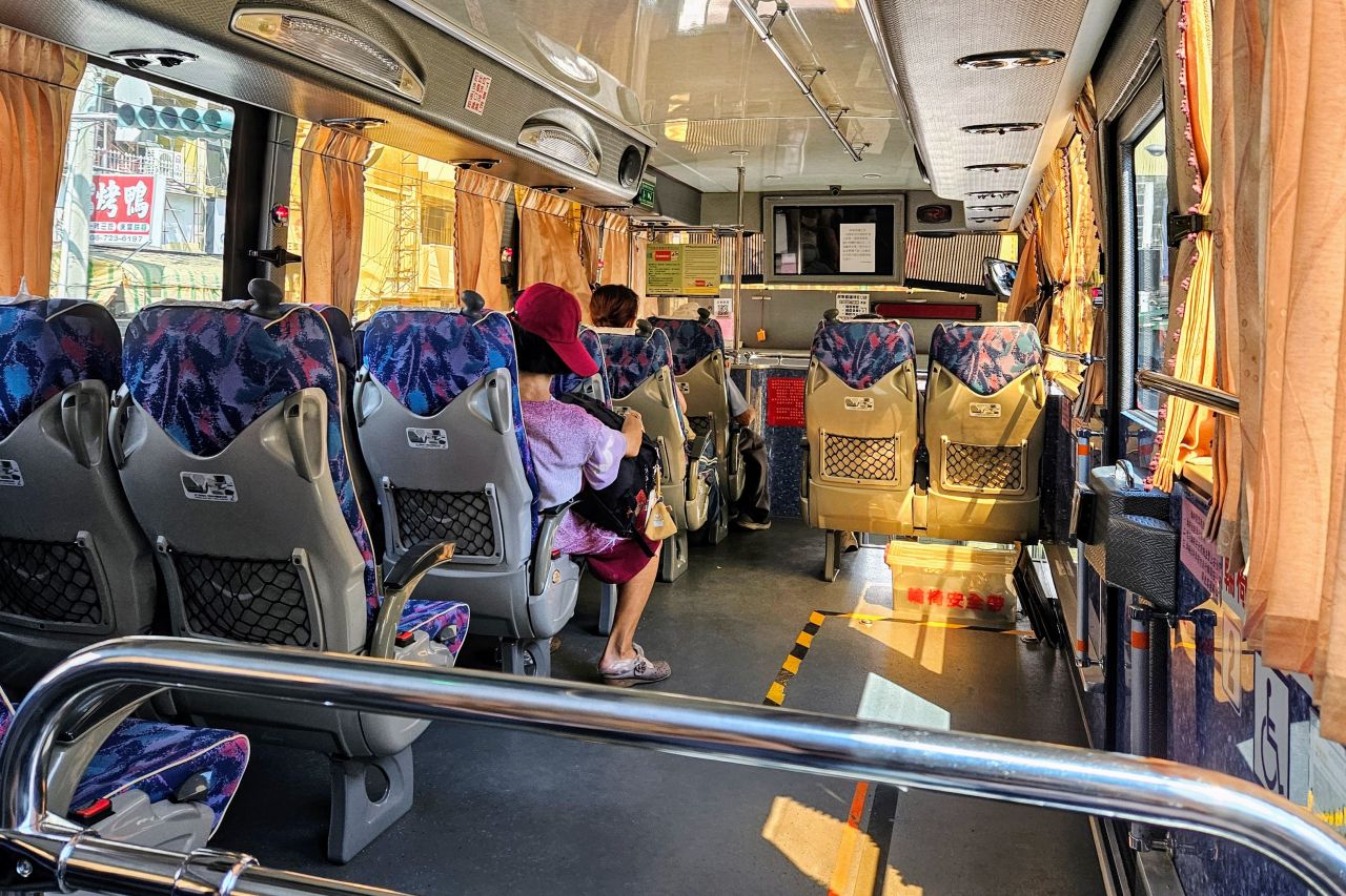 Bus