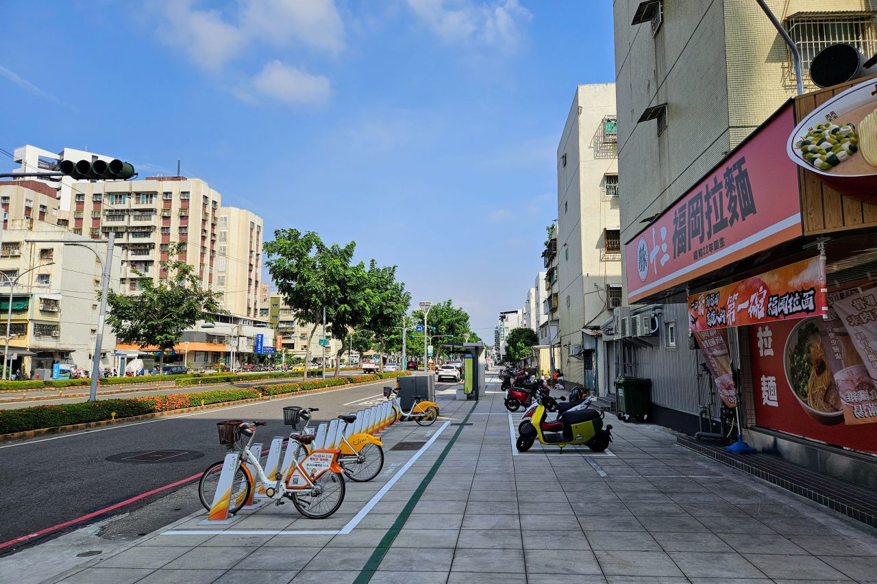Nanjing Rd.