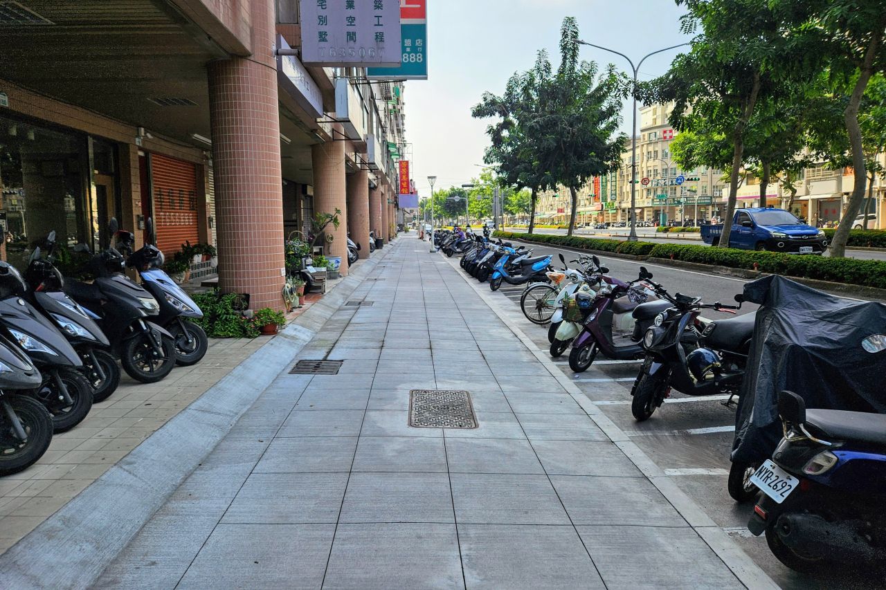 Nanjing Rd.