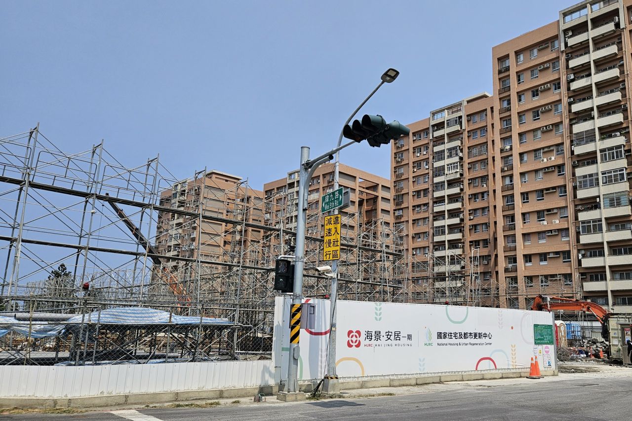 Hequn Xincun