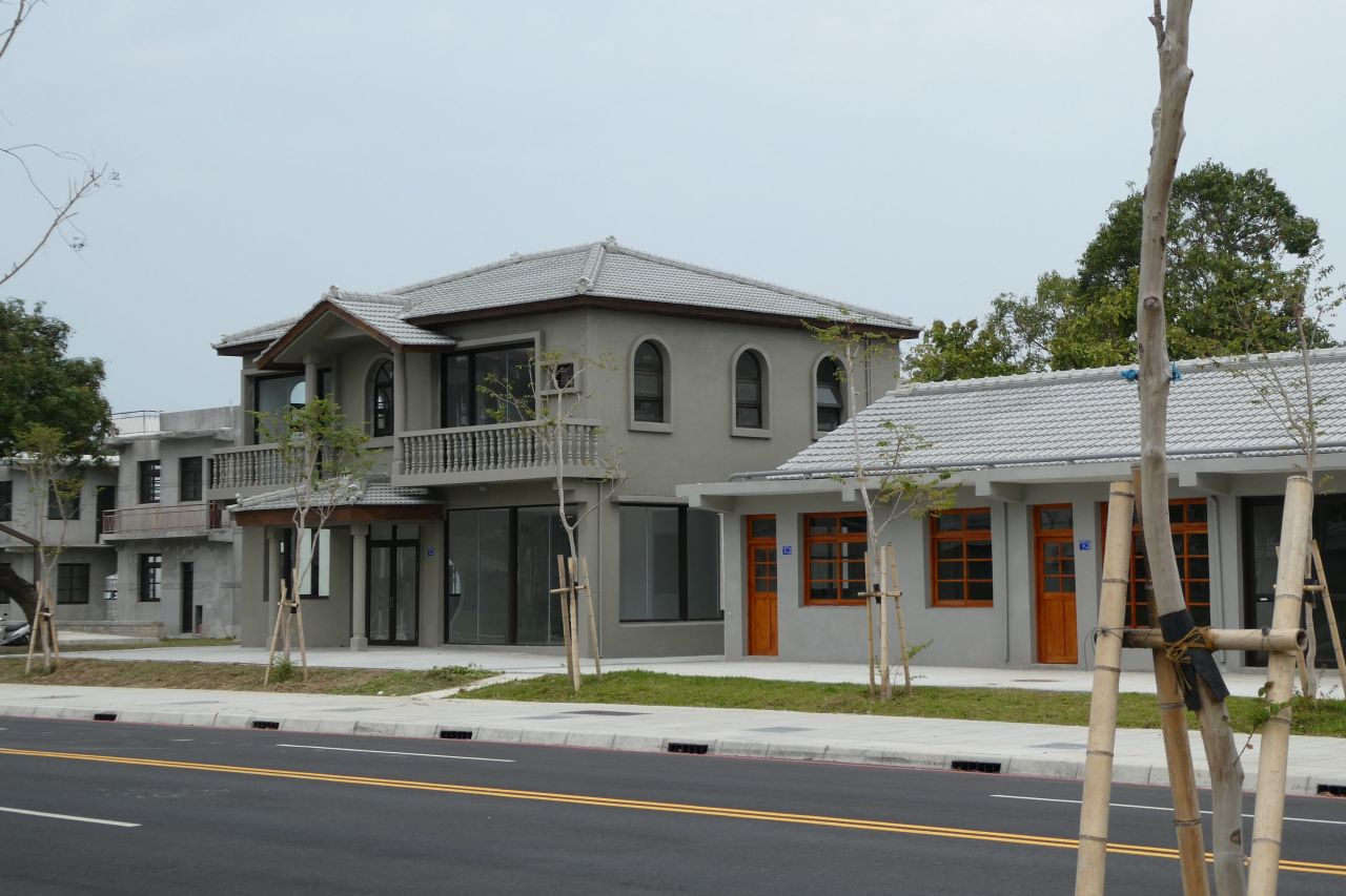 Hequn Xincun