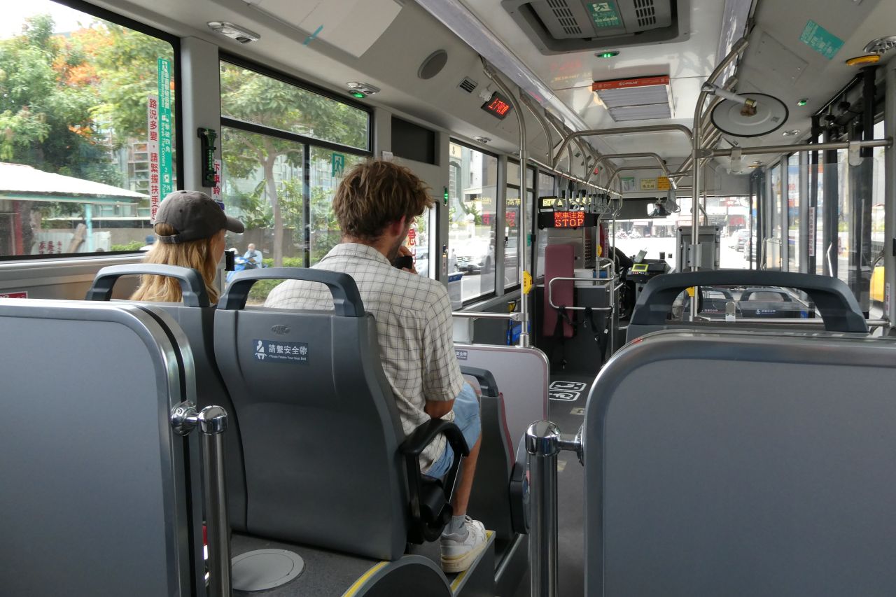 Bus